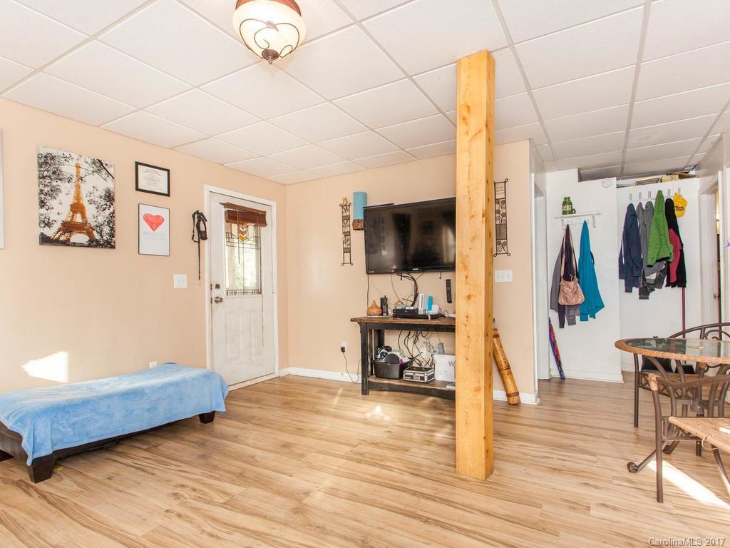 335 Buckeye Cove Road Swannanoa NC 28778