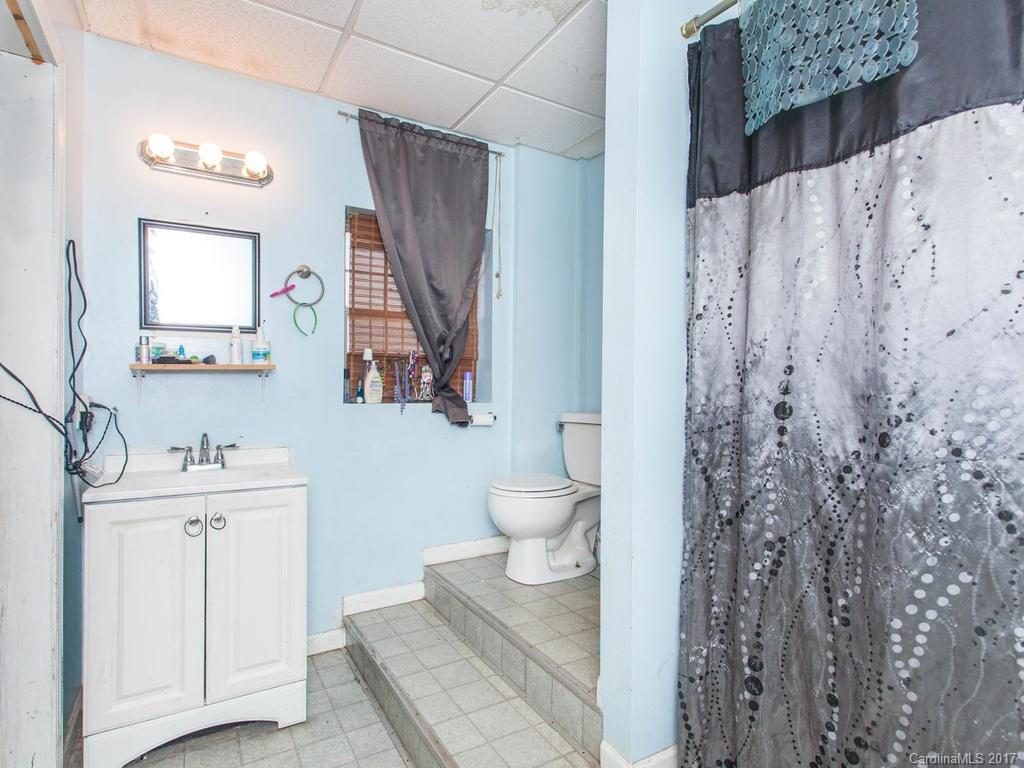 335 Buckeye Cove Road Swannanoa NC 28778