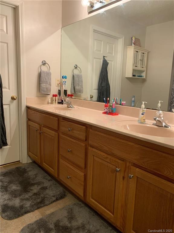 5 Rippon Court Arden NC 28704