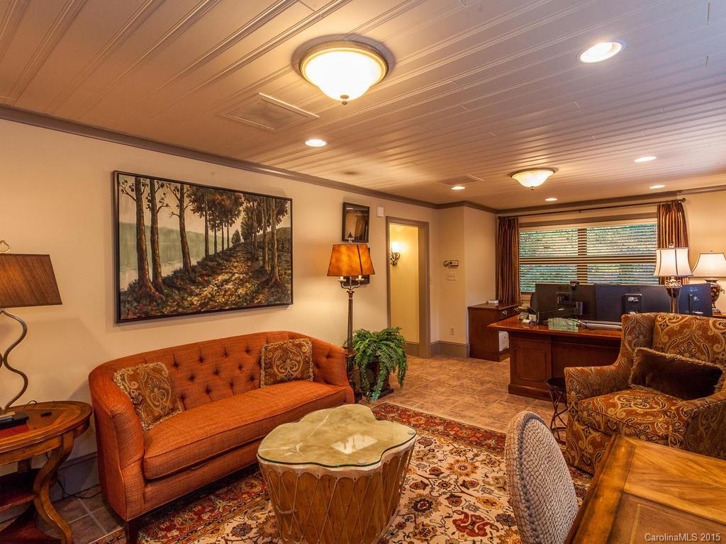 21 Griffing Circle Asheville NC 28804