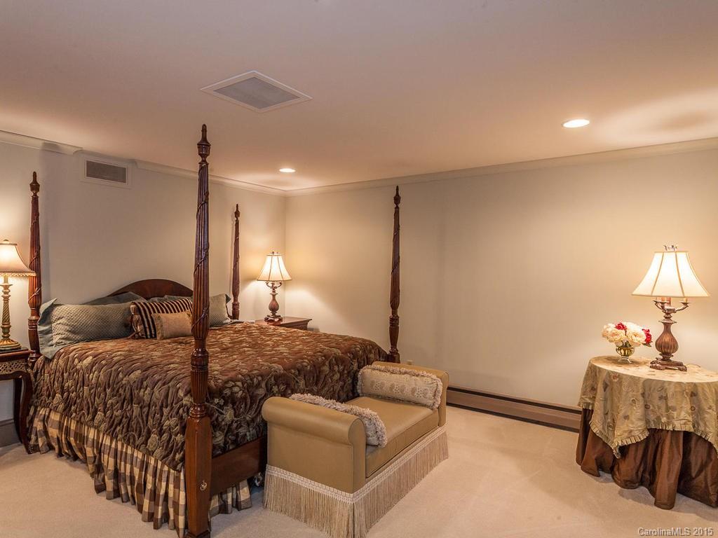 21 Griffing Circle Asheville NC 28804