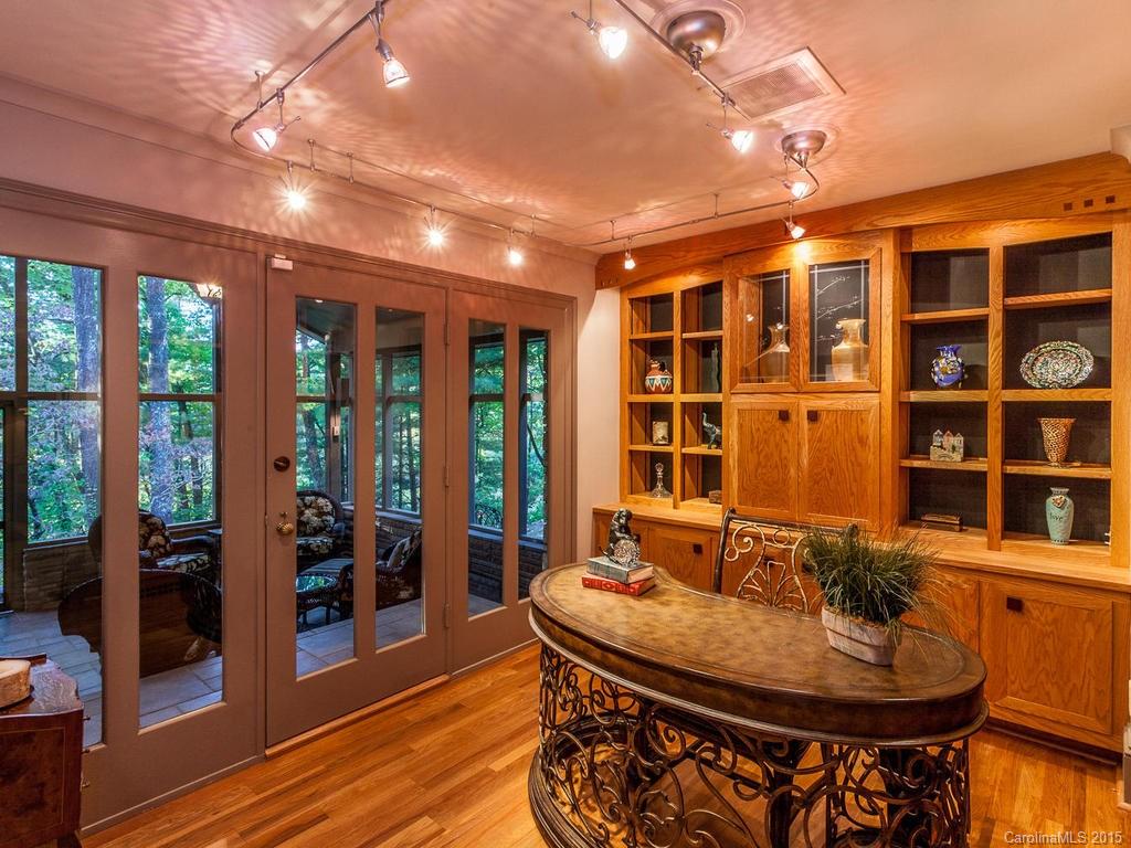21 Griffing Circle Asheville NC 28804