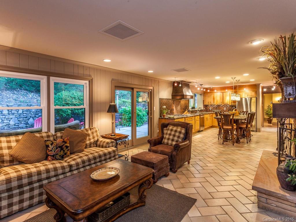 21 Griffing Circle Asheville NC 28804