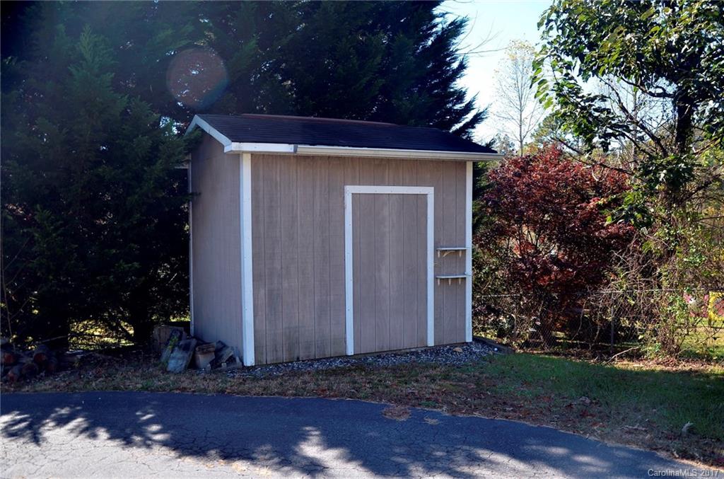 128 Quiet Woods Drive Leicester NC 28748