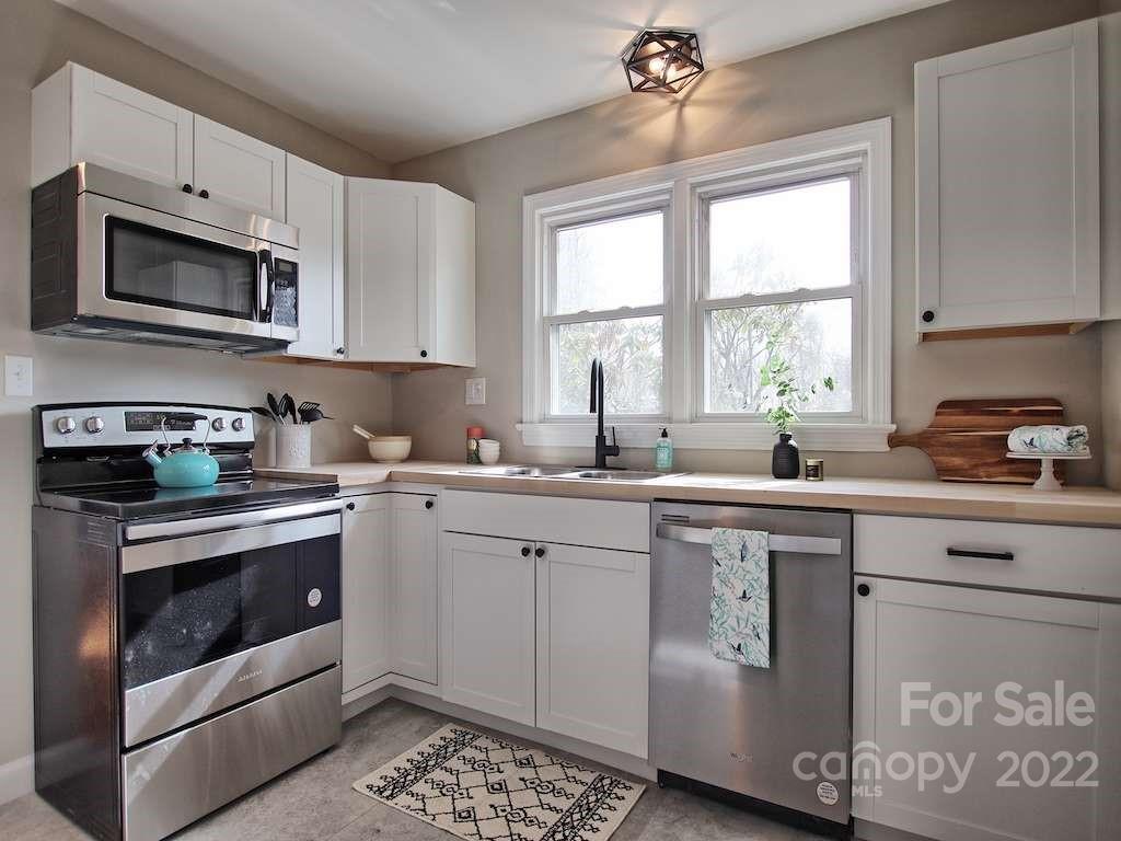 19 Gossett Road Candler NC 28715