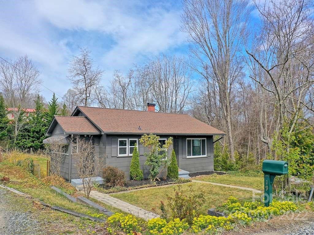 19 Gossett Road Candler NC 28715
