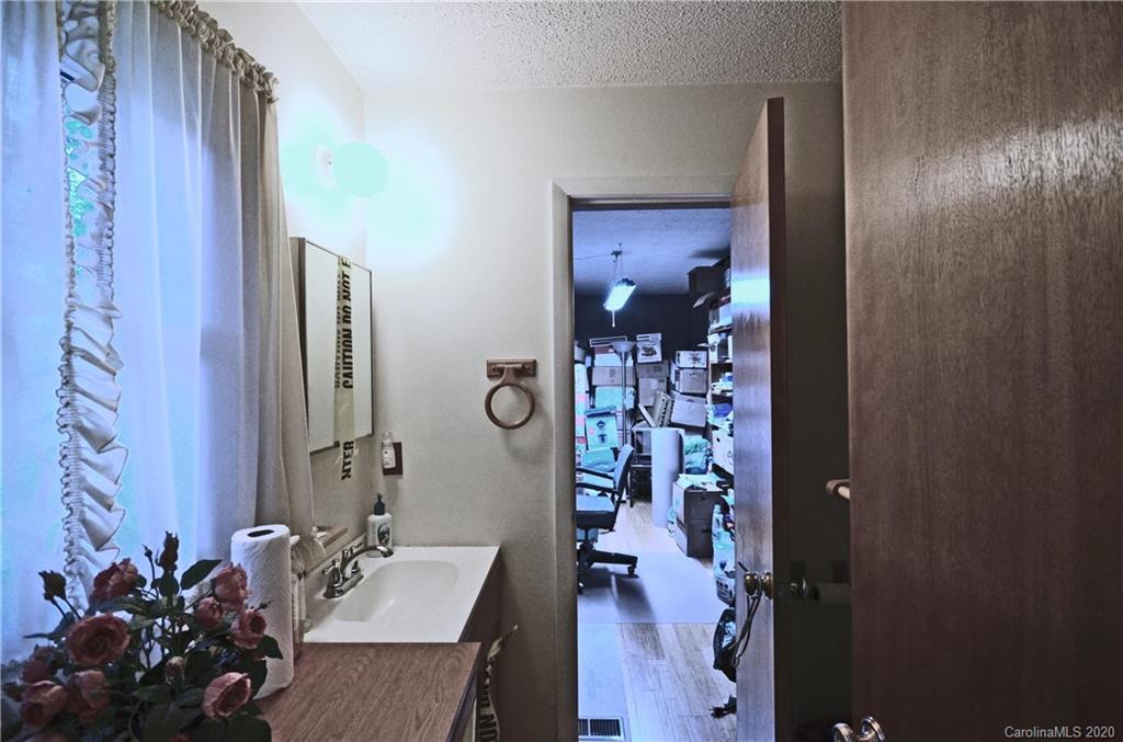 351 Dogwood Road Candler NC 28715