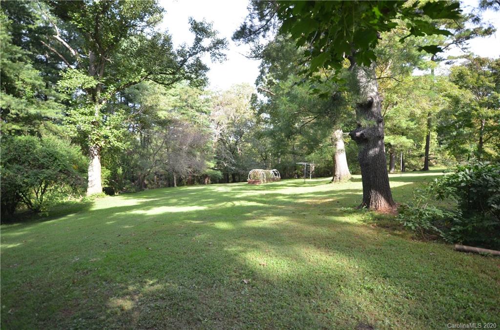 351 Dogwood Road Candler NC 28715