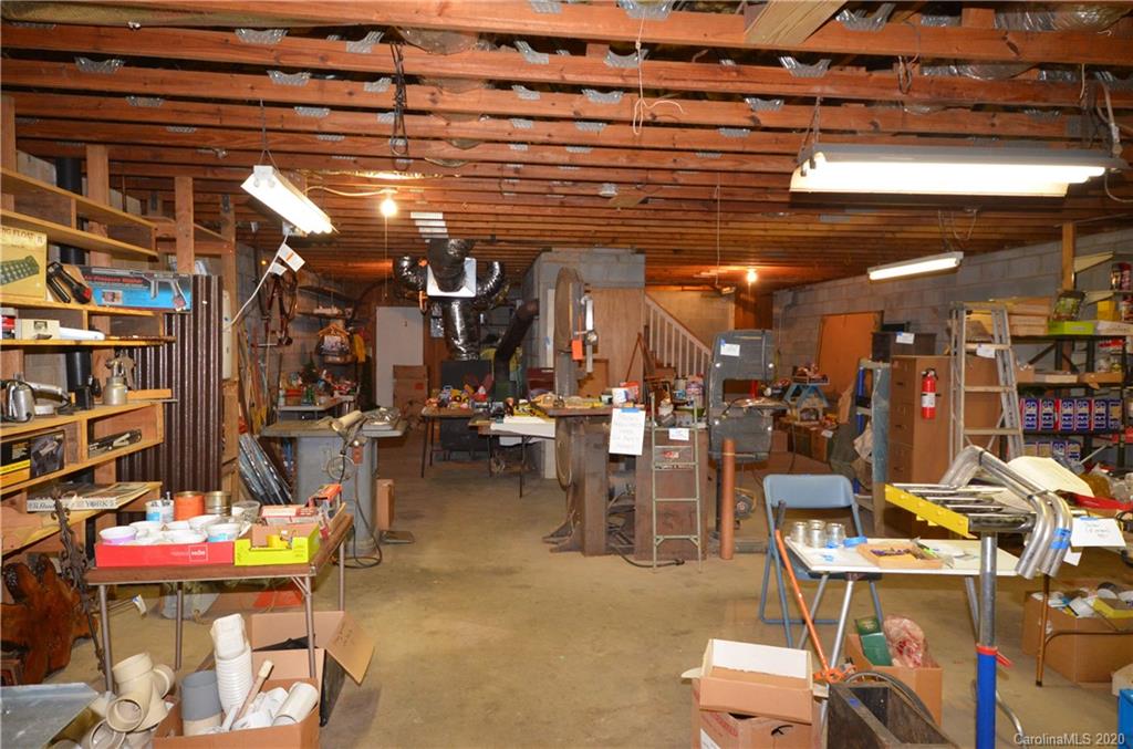 351 Dogwood Road Candler NC 28715