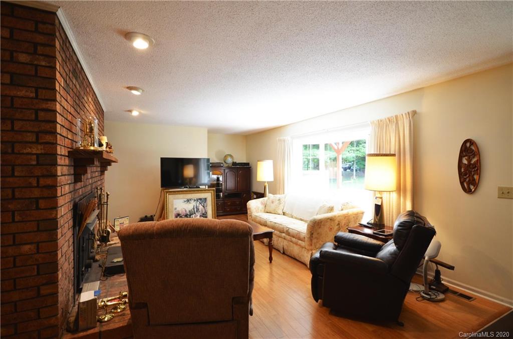 351 Dogwood Road Candler NC 28715
