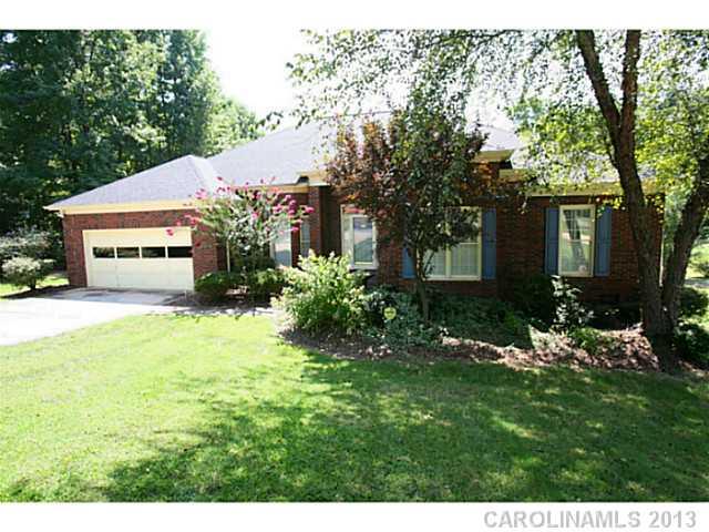 12105 Sandringham Place Charlotte NC 28262