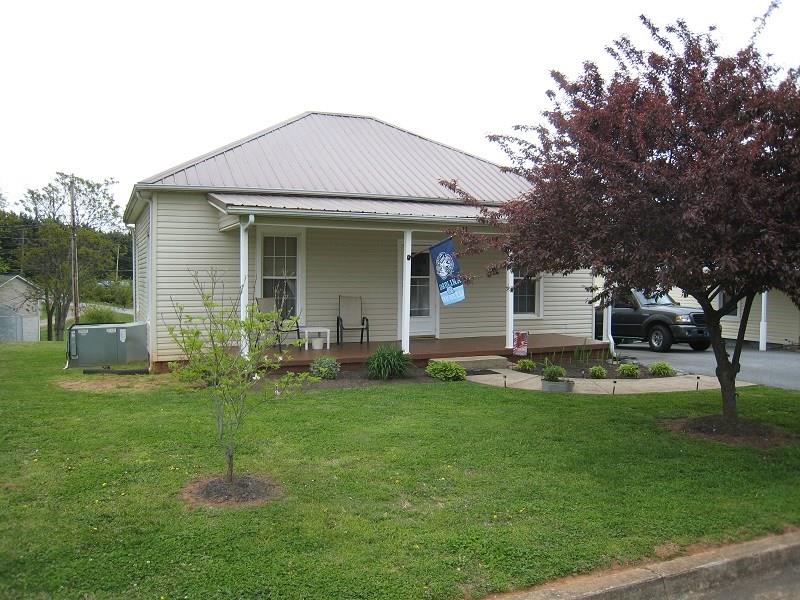 14 Lakeside Avenue Granite Falls NC 28630