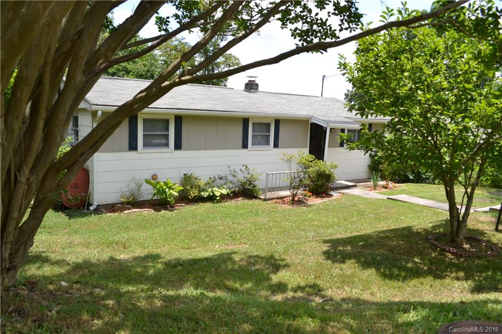 35 Deavermont Circle Asheville NC 28806