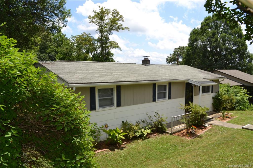 35 Deavermont Circle Asheville NC 28806