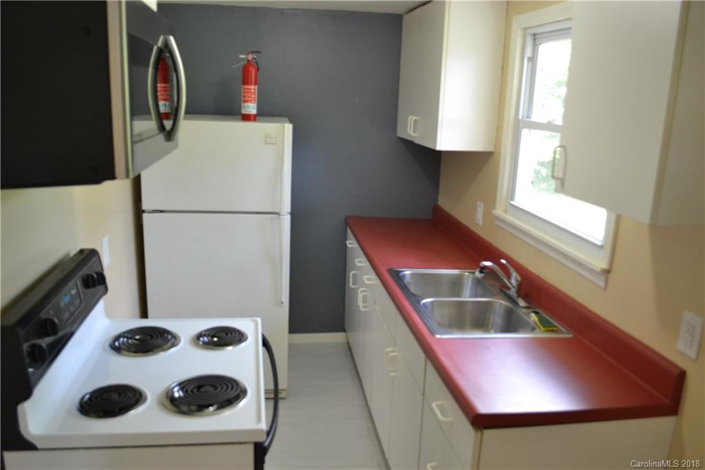 35 Deavermont Circle Asheville NC 28806