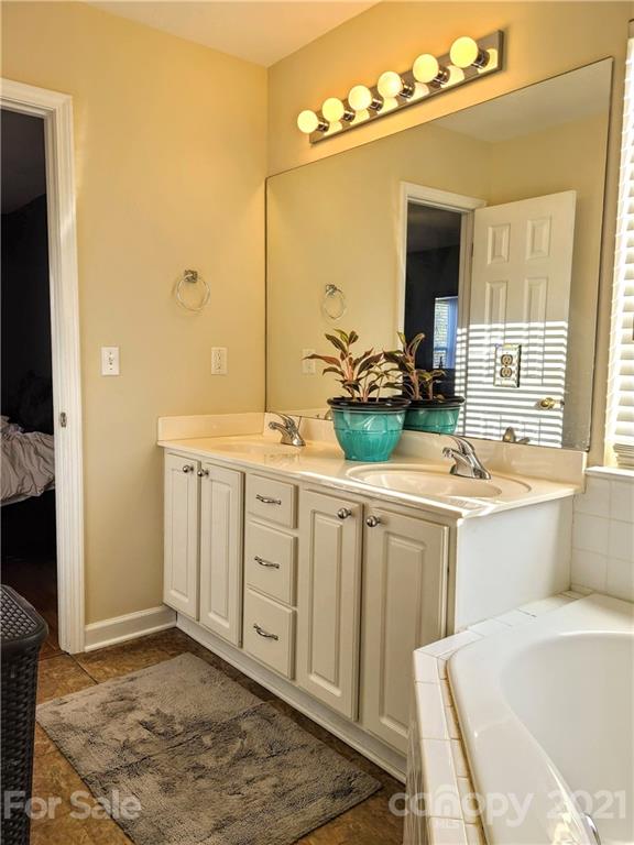 61 Olde Covington Way Arden NC 28704