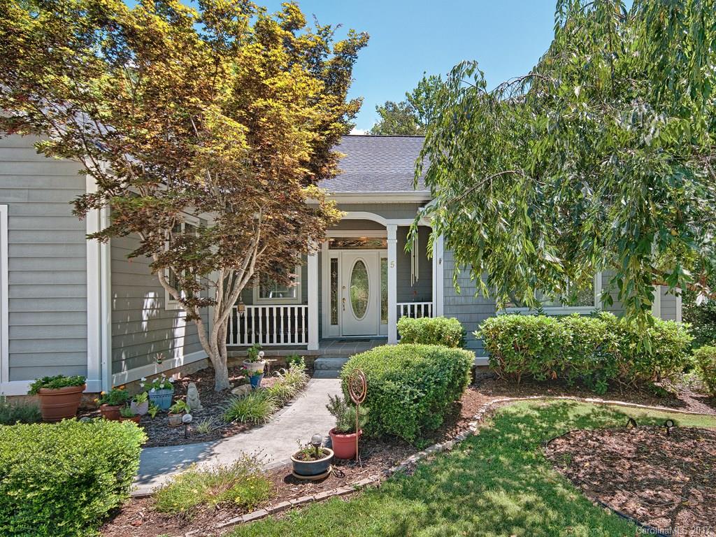 5 Ridgemont Drive Weaverville NC 28787