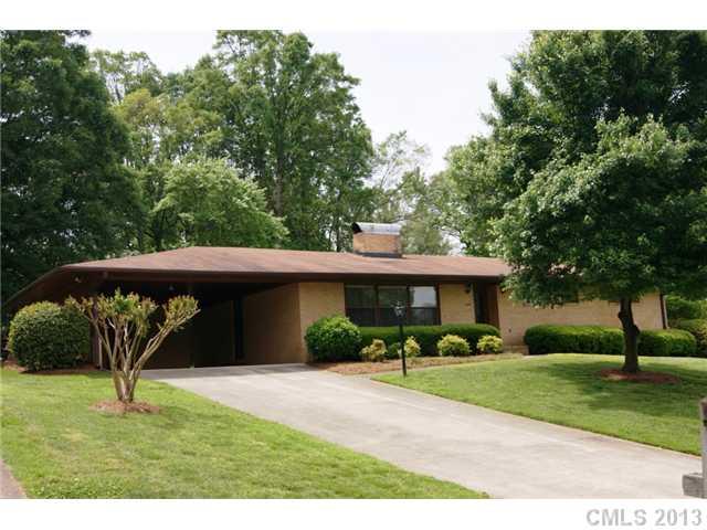 6649 Pawnee Drive Charlotte NC 28214