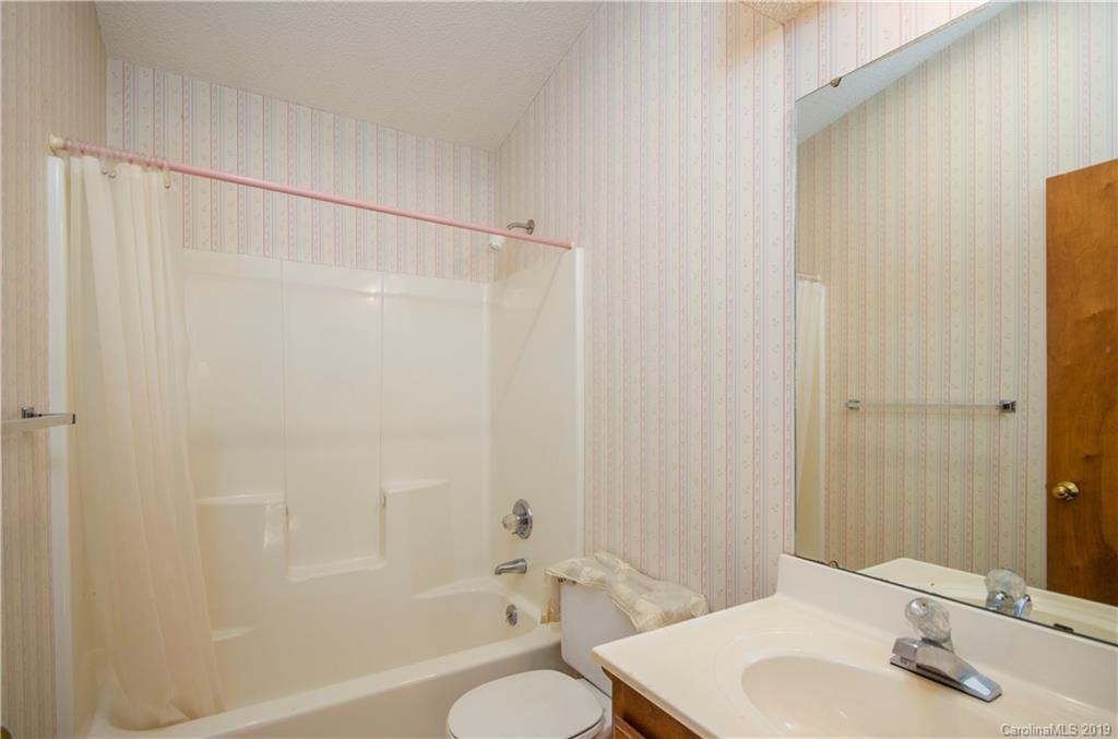 2 Fieldcrest Court Asheville NC 28806