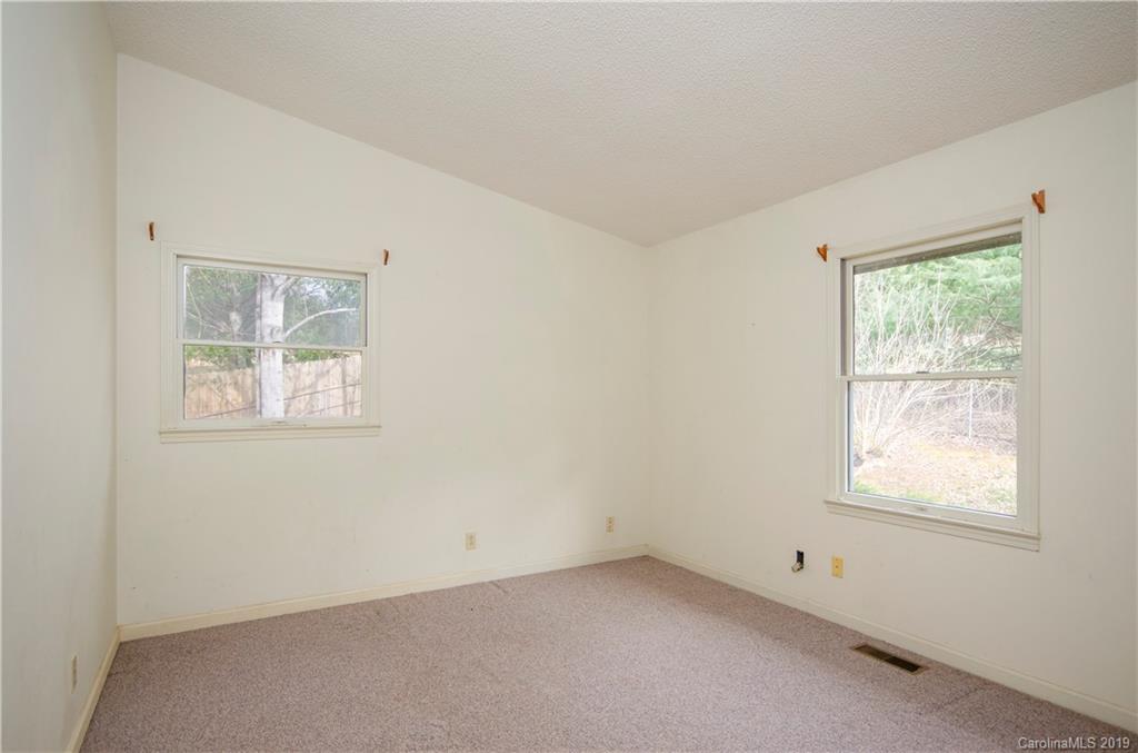 2 Fieldcrest Court Asheville NC 28806