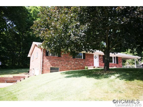 18 Dixon Terrace Candler NC 28715