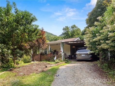 2359 Bolens Creek Road Burnsville NC 28714
