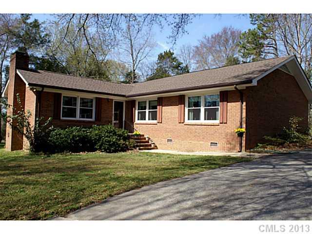 9211 Pinenoll Lane Charlotte NC 28215