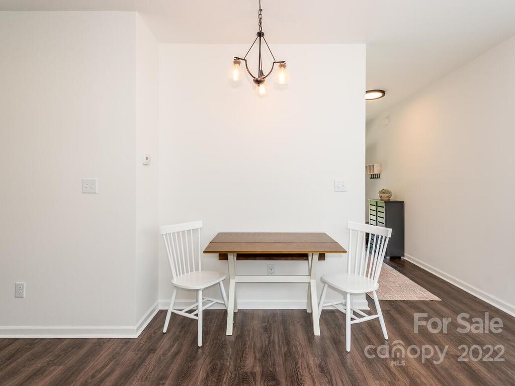 4 Willow Shade Drive Asheville NC 28806