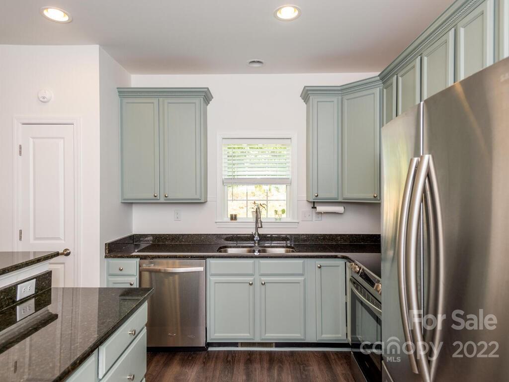 4 Willow Shade Drive Asheville NC 28806