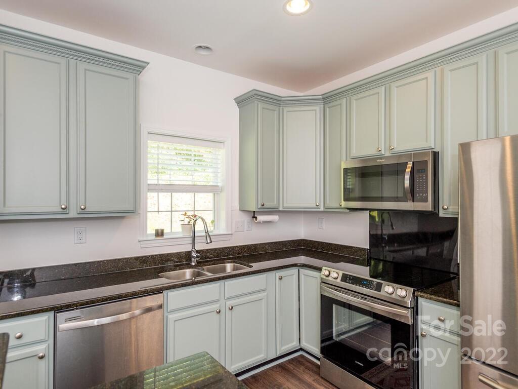 4 Willow Shade Drive Asheville NC 28806