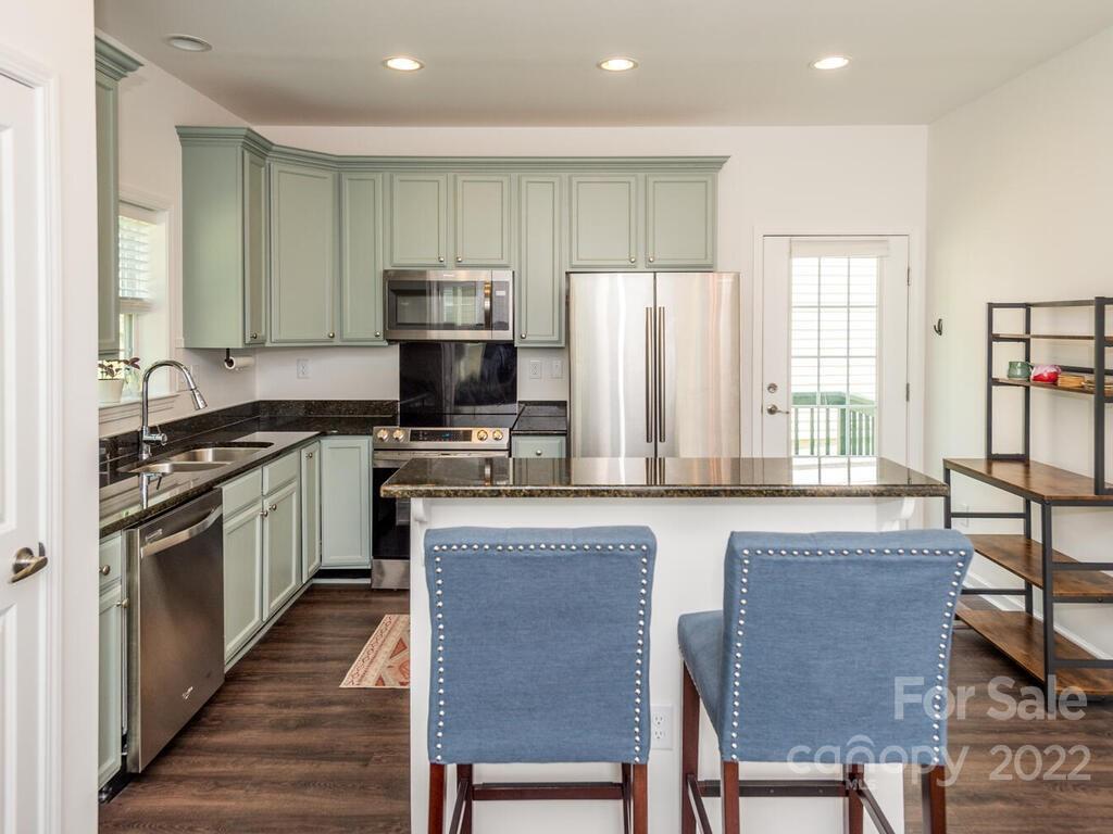 4 Willow Shade Drive Asheville NC 28806