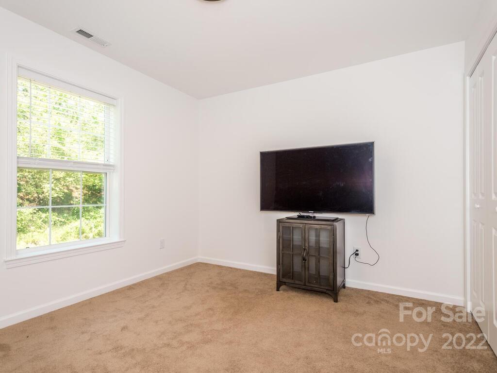 4 Willow Shade Drive Asheville NC 28806