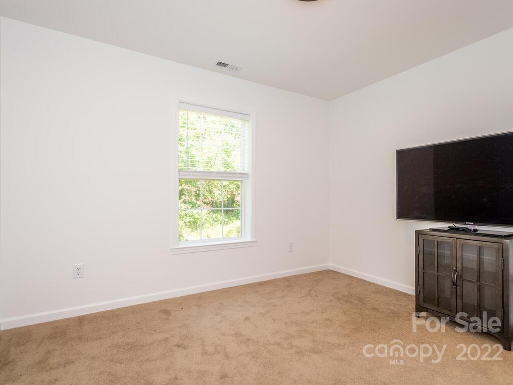 4 Willow Shade Drive Asheville NC 28806