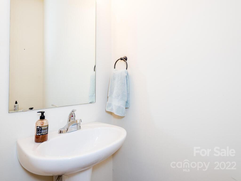 4 Willow Shade Drive Asheville NC 28806
