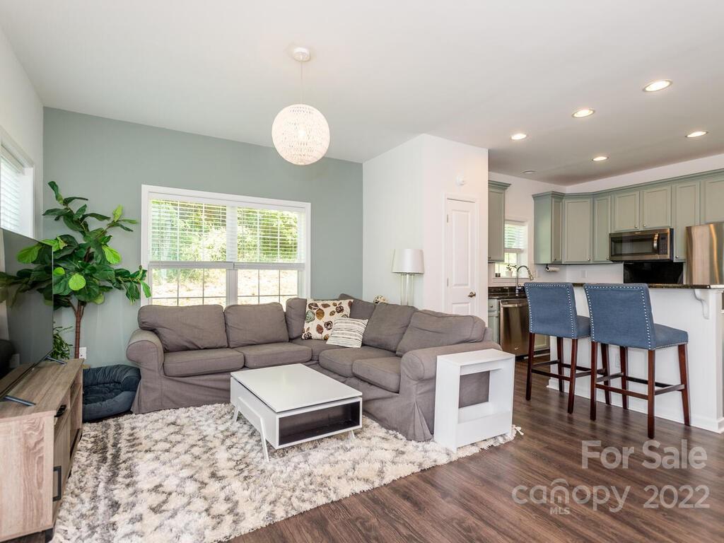 4 Willow Shade Drive Asheville NC 28806