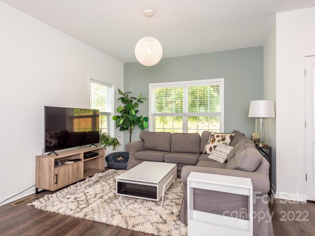 4 Willow Shade Drive Asheville NC 28806
