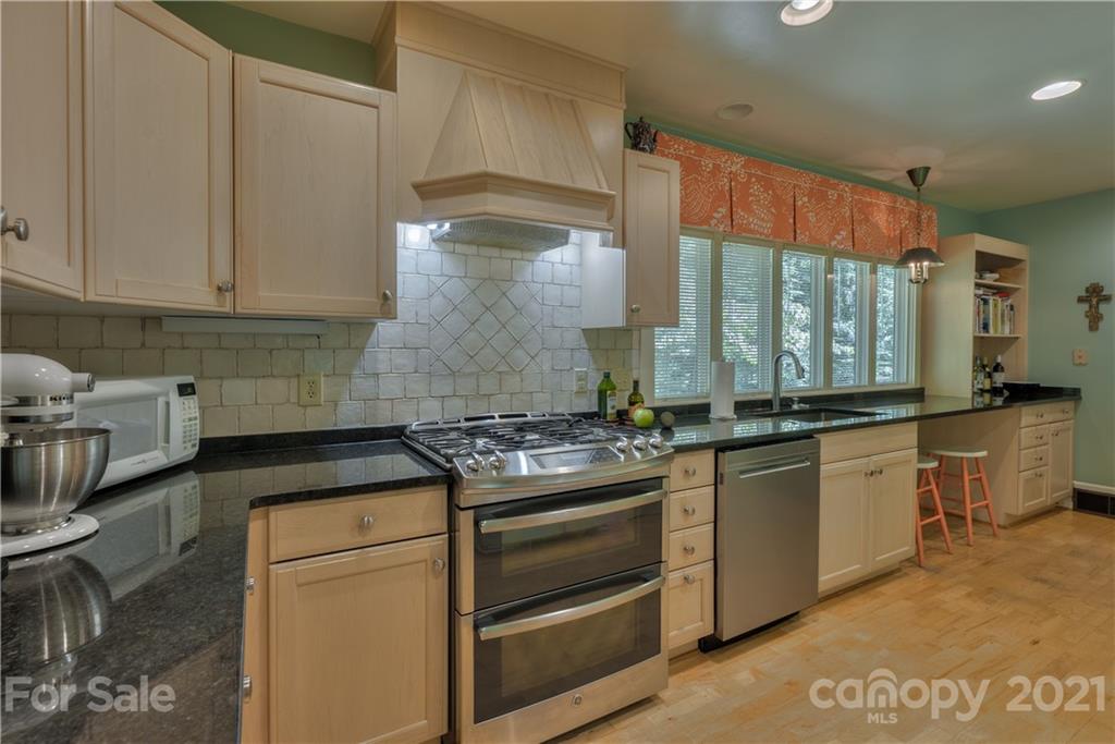 185 Greenstoke Loop Tryon NC 28782