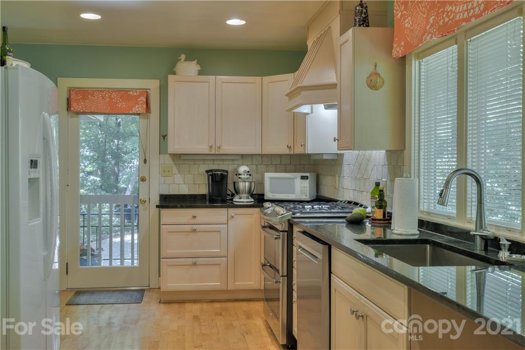 185 Greenstoke Loop Tryon NC 28782