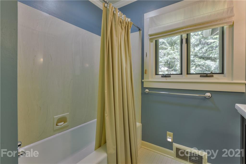 185 Greenstoke Loop Tryon NC 28782