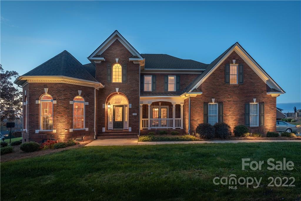 219 44th Avenue NW Hickory NC 28601