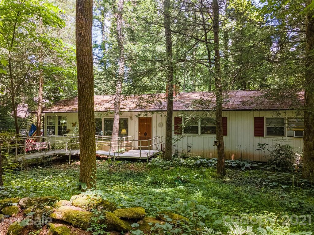 121 Pine Drive Flat Rock NC 28731