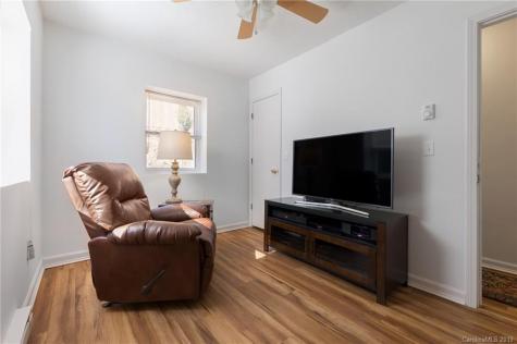 74 Wayside Road Asheville NC 28805