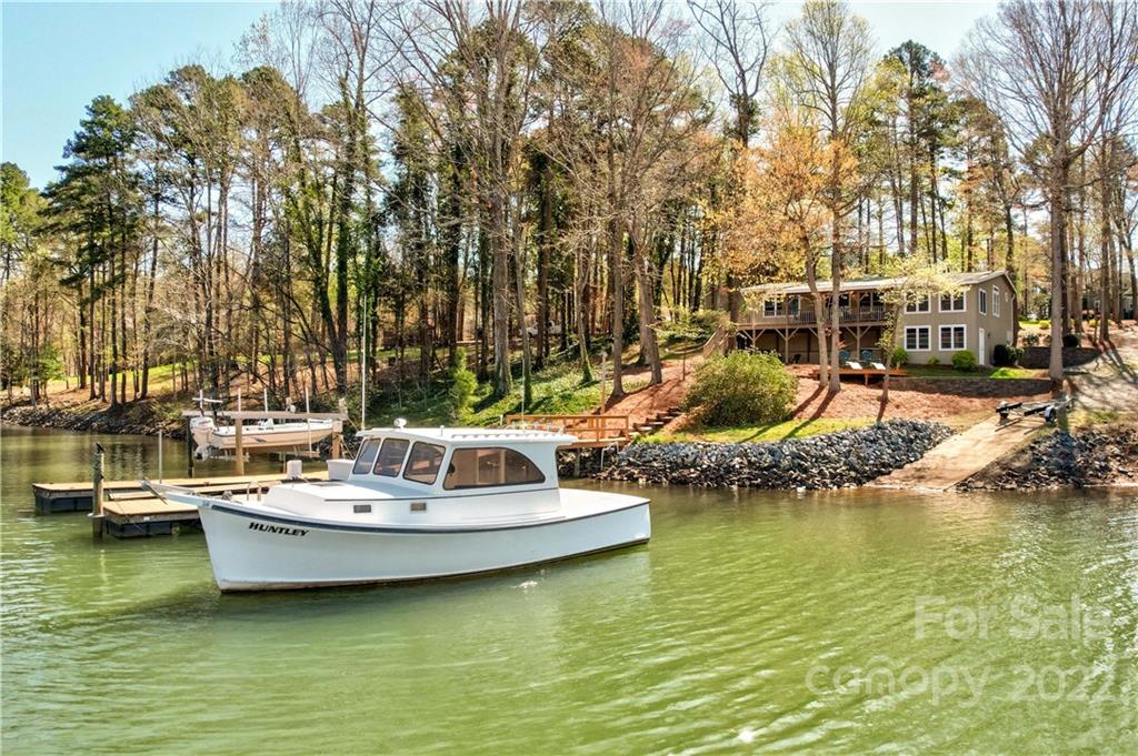 359 Riverwood Road Mooresville NC 28117