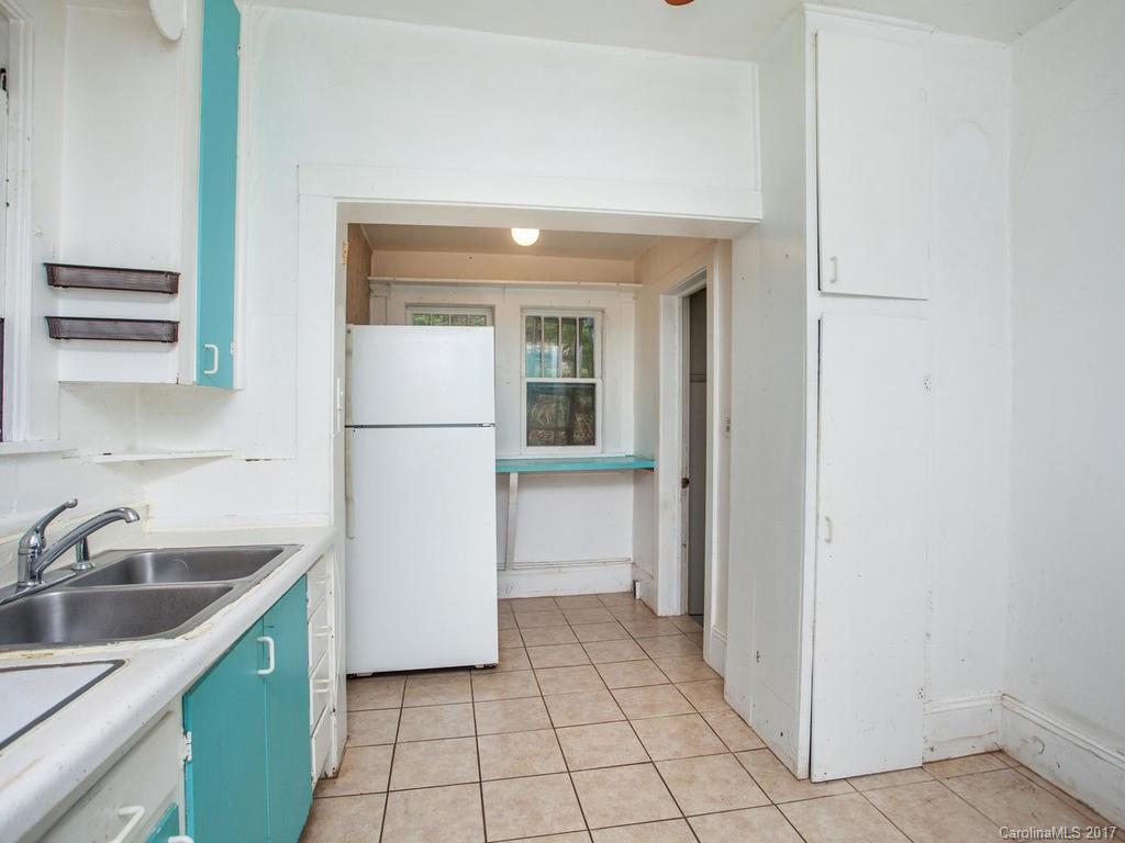 62 Crestmont Avenue Asheville NC 28806