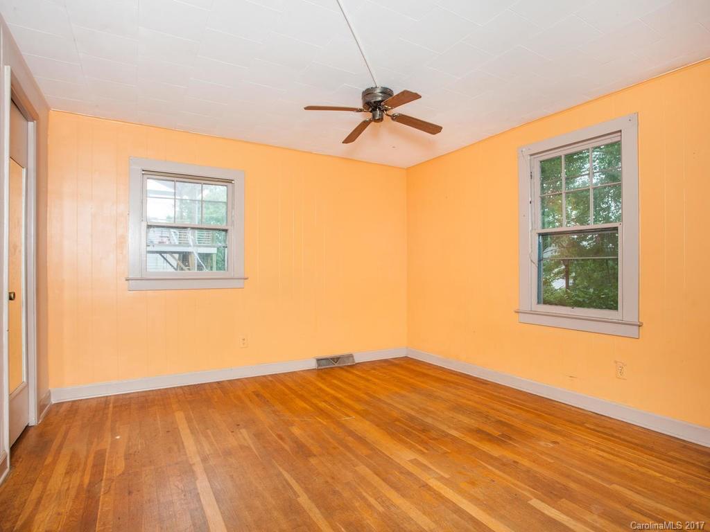 62 Crestmont Avenue Asheville NC 28806