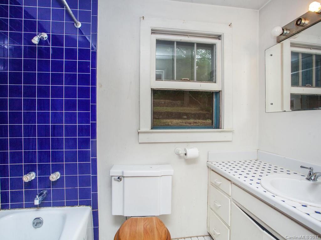 62 Crestmont Avenue Asheville NC 28806
