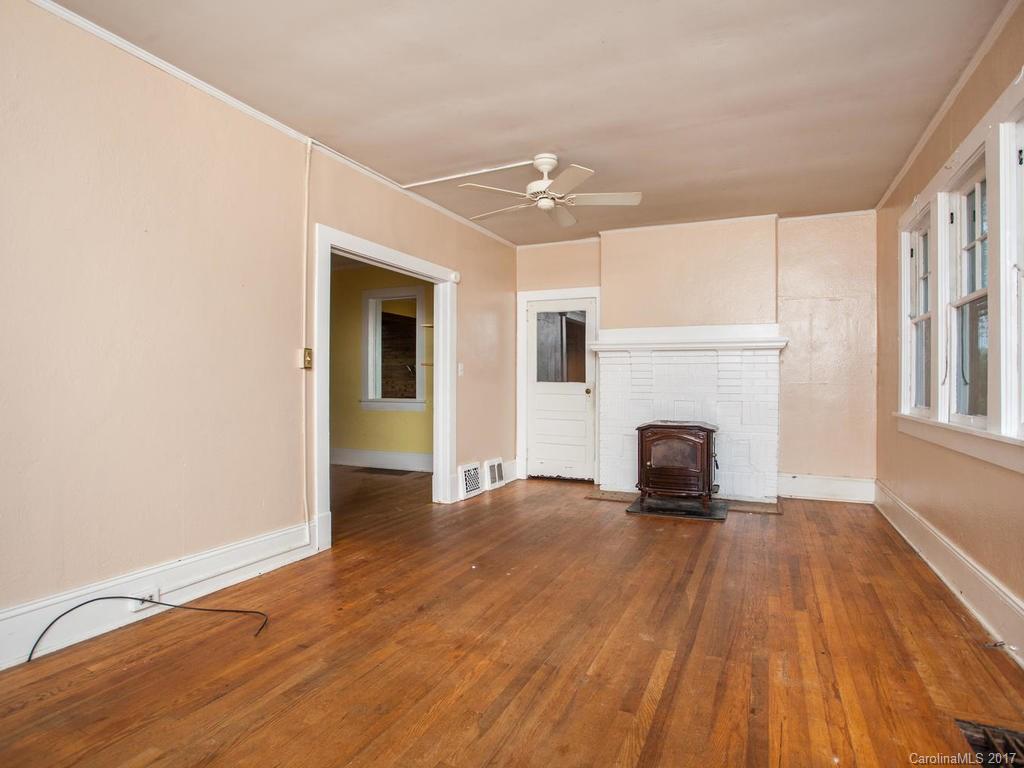 62 Crestmont Avenue Asheville NC 28806