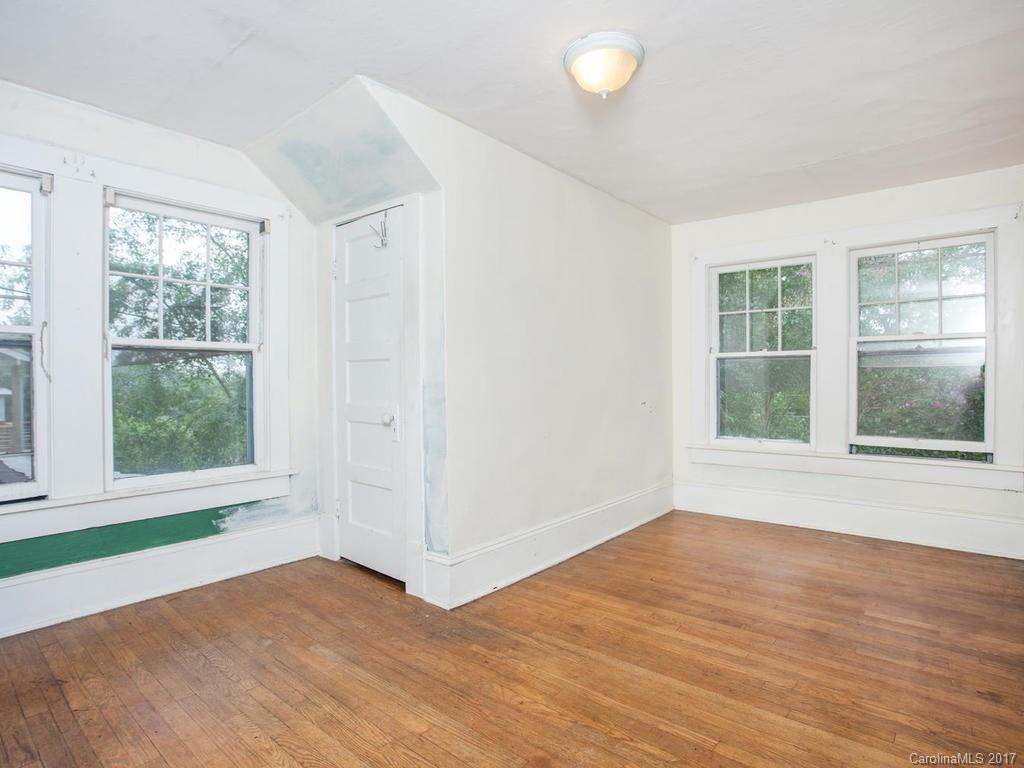 62 Crestmont Avenue Asheville NC 28806