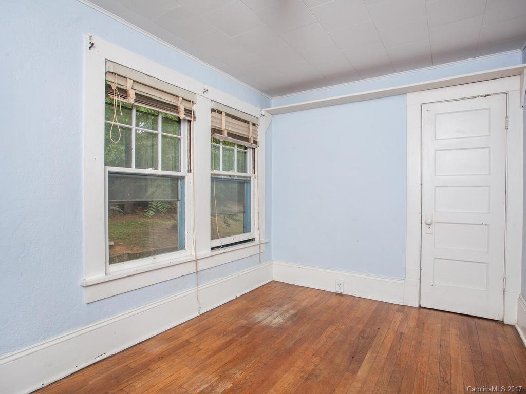 62 Crestmont Avenue Asheville NC 28806