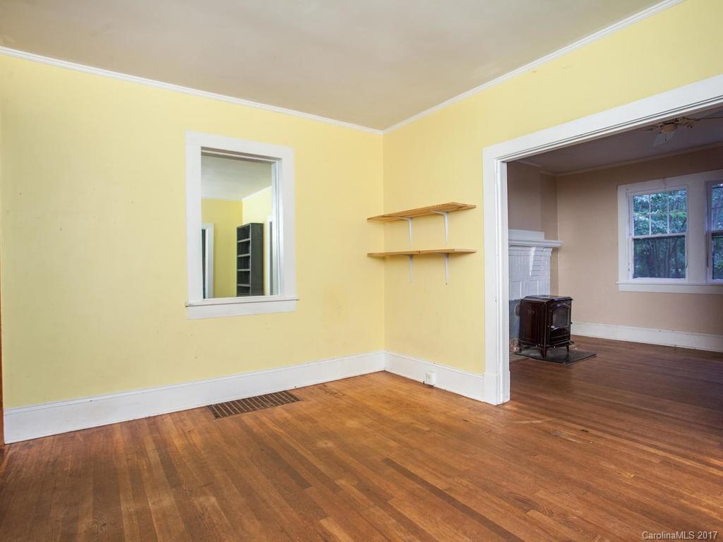 62 Crestmont Avenue Asheville NC 28806